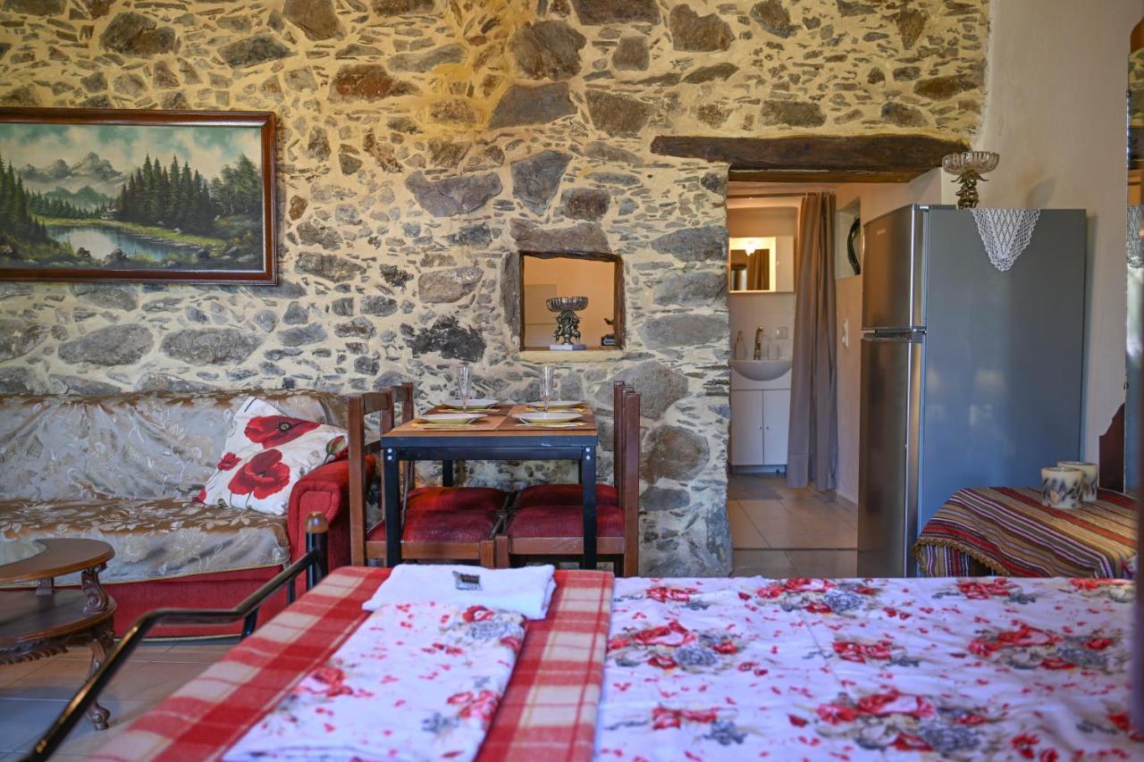 Stone House For Relaxation In Elos Kissamos Exterior photo